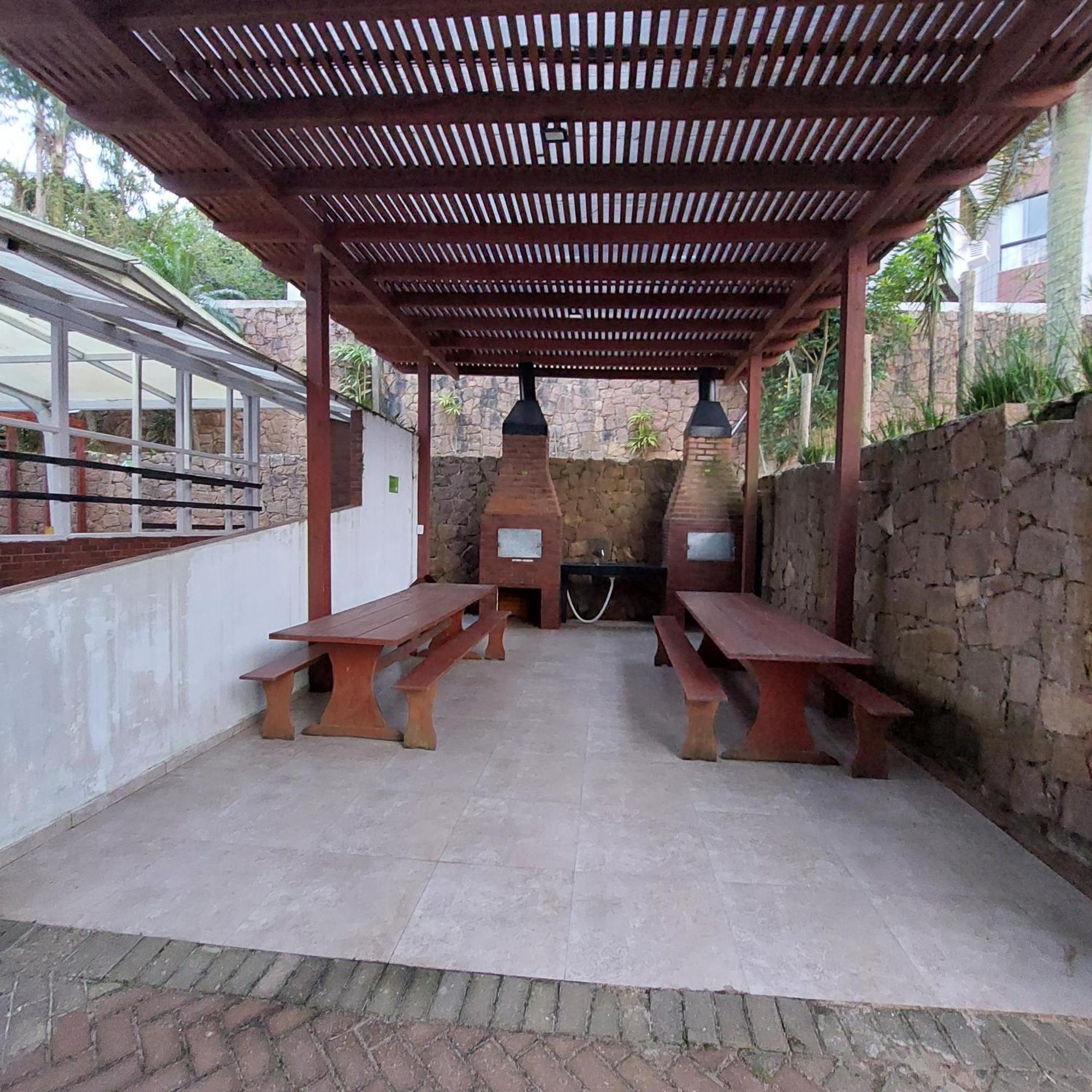 Residencial Ponta Canas 2*