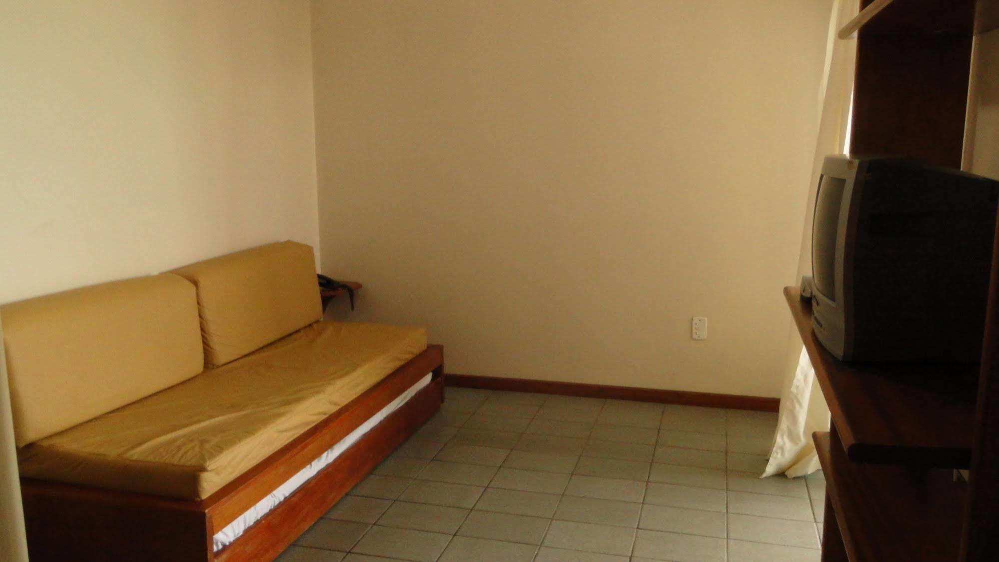 Apartahotel Residencial Ponta Canas 2*